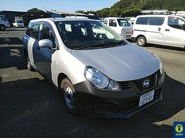 NISSAN AD 2019