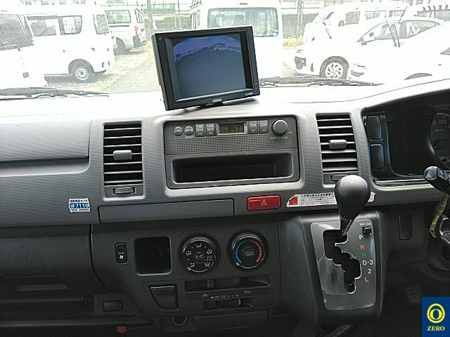 TOYOTA HIACE VAN 2009