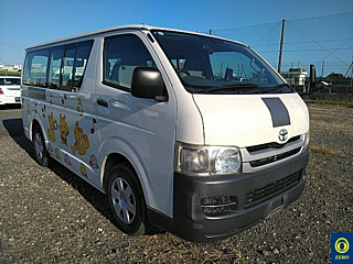 TOYOTA HIACE VAN 2009