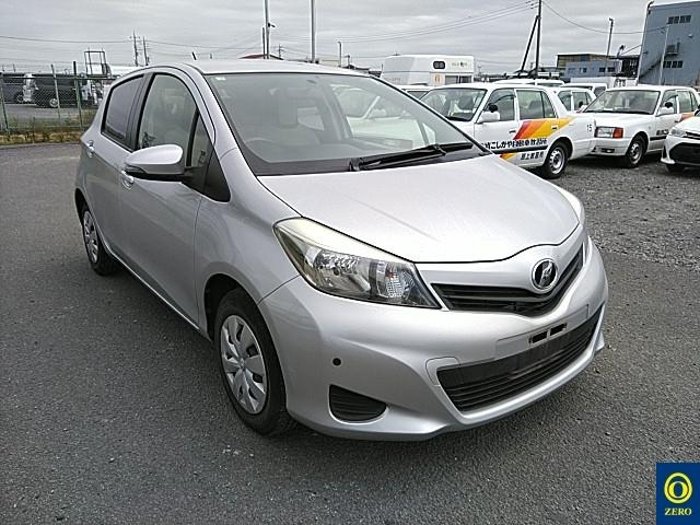 TOYOTA VITZ 2012