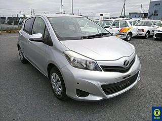 TOYOTA VITZ 2012