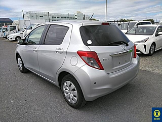 TOYOTA VITZ 2012