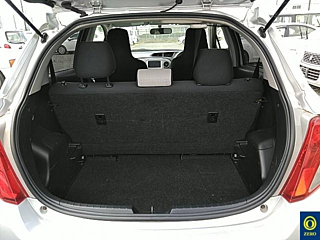 TOYOTA VITZ 2012