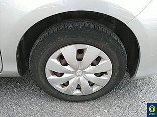 TOYOTA VITZ 2012