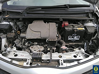 TOYOTA VITZ 2012