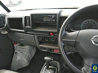 NISSAN CLIPPER TRUCK 2012