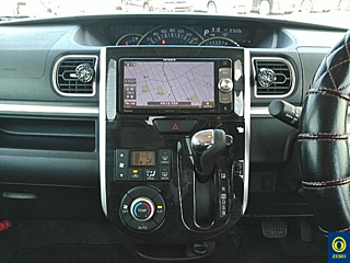 DAIHATSU TANTO 2014