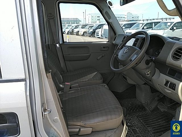 NISSAN CLIPPER VAN 2013