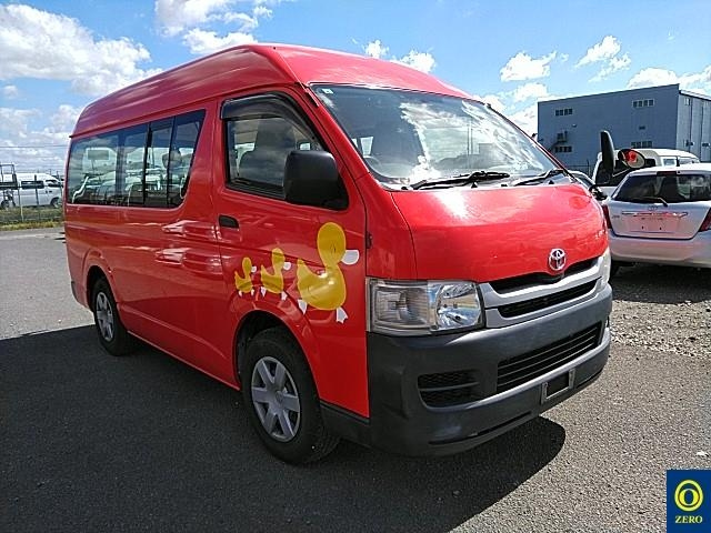 TOYOTA HIACE 2008