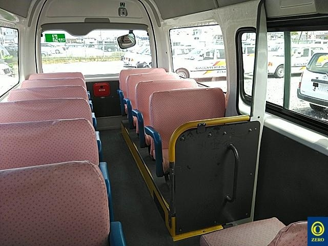 TOYOTA HIACE 2008