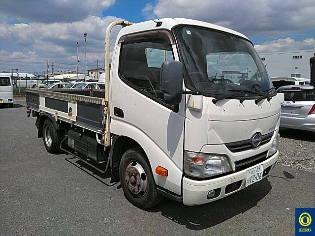 HINO DUTRO 2015