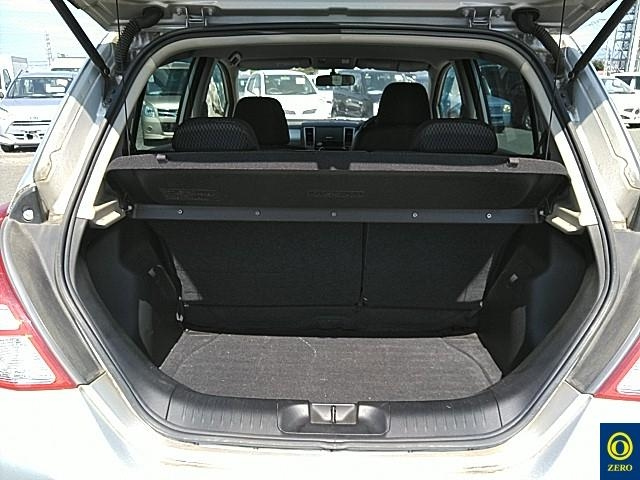 NISSAN TIIDA 2011