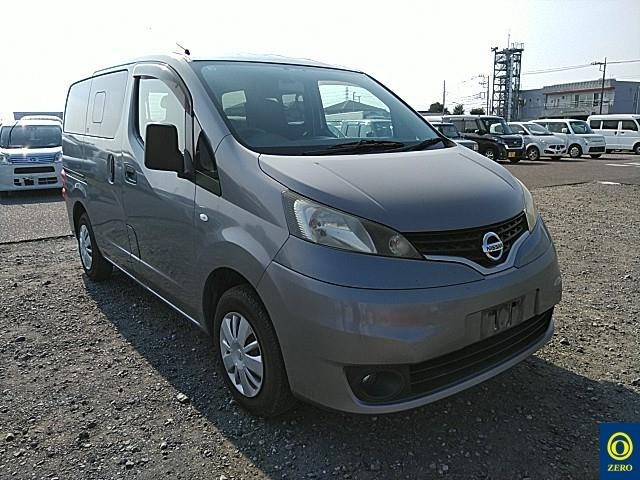 NISSAN NV200 2013