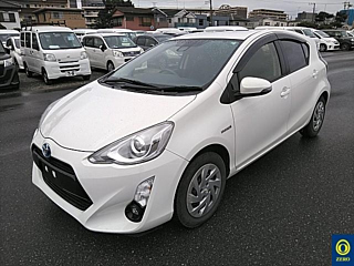 TOYOTA AQUA 2016
