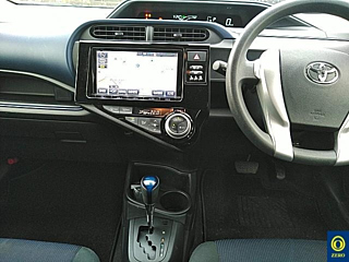 TOYOTA AQUA 2016