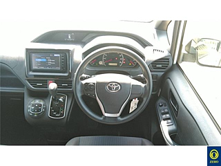 TOYOTA VOXY 2016