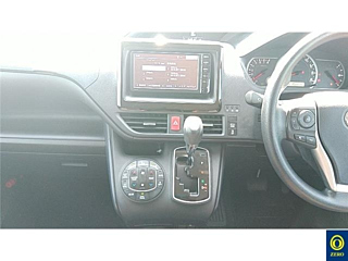 TOYOTA VOXY 2016