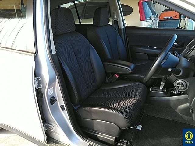 NISSAN TIIDA 2010
