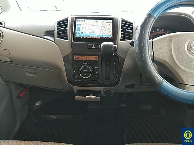 NISSAN ROOX 2012