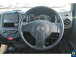 NISSAN AD 2018