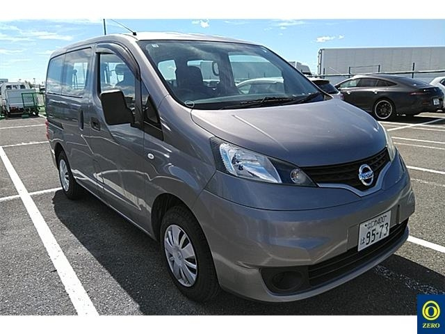NISSAN NV200 2013