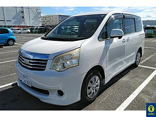 TOYOTA NOAH 2010