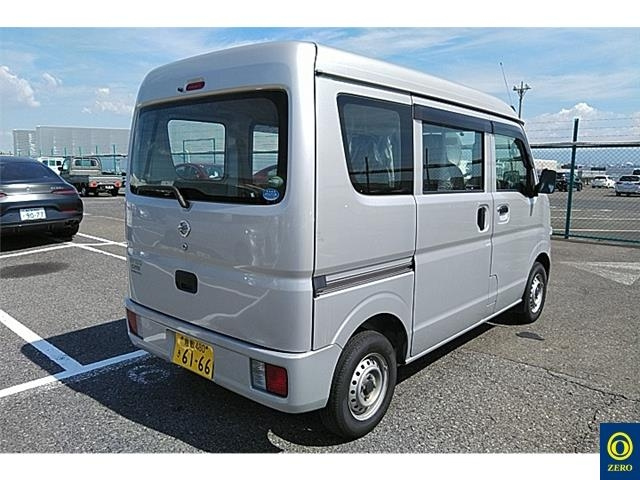 NISSAN CLIPPER VAN 2017