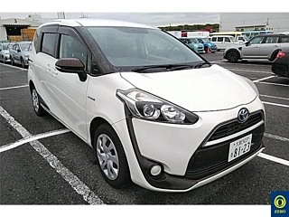 TOYOTA SIENTA 2018