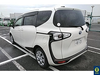 TOYOTA SIENTA 2018