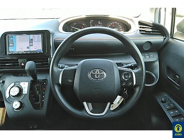 TOYOTA SIENTA 2020