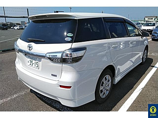 TOYOTA WISH 2015