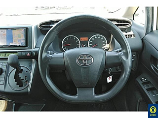 TOYOTA WISH 2015