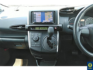 TOYOTA WISH 2015
