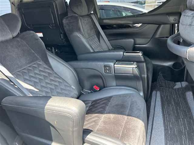 TOYOTA ALPHARD 2015