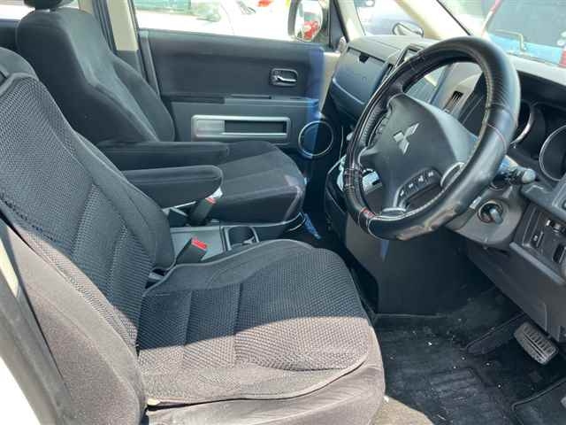 MITSUBISHI DELICA D5 2015