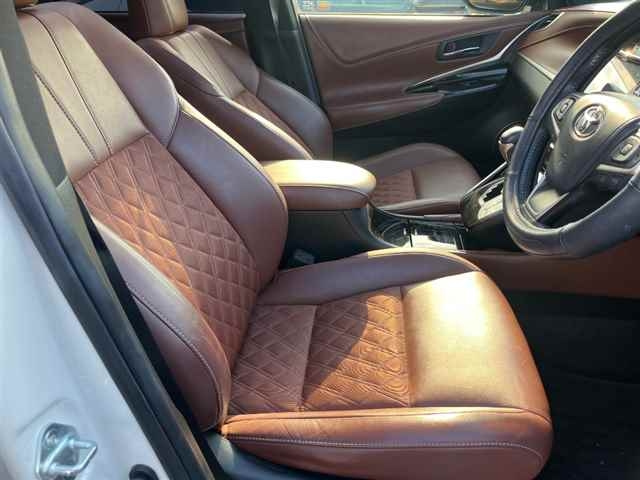 TOYOTA HARRIER 2018