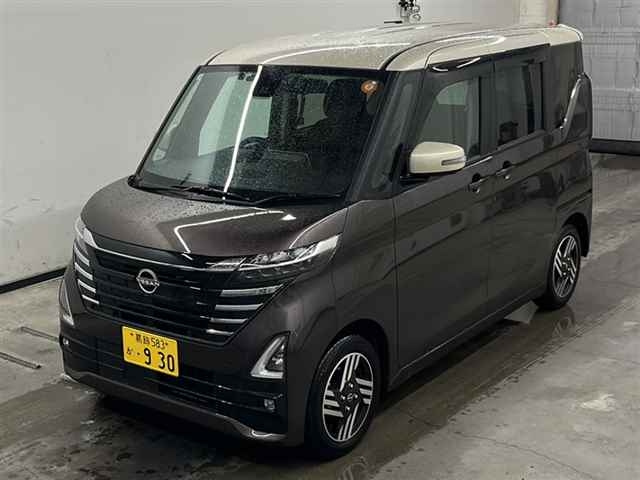 NISSAN ROOX 2025