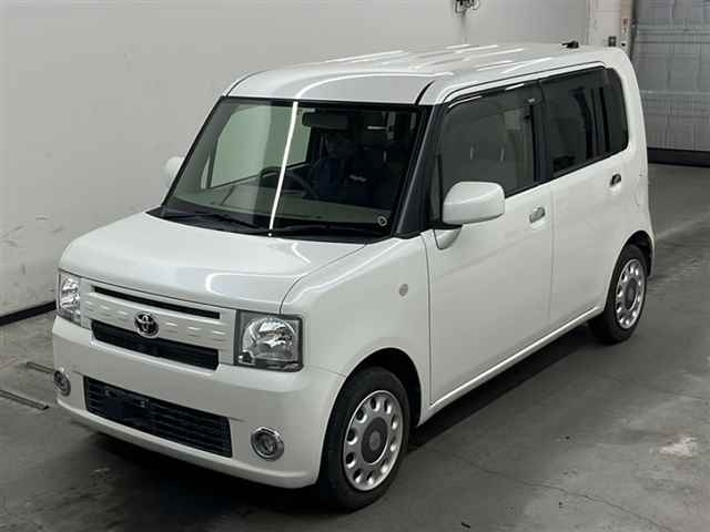 TOYOTA PIXIS SPACE 2017