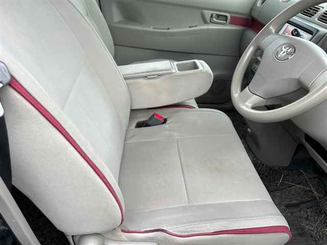 TOYOTA PIXIS SPACE 2012