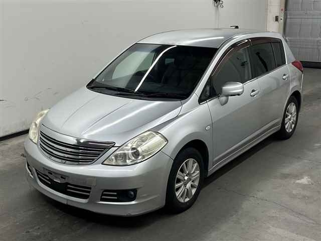 NISSAN TIIDA 2009