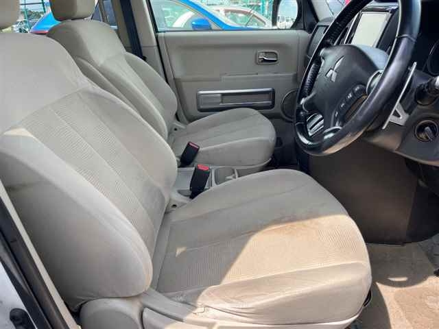 MITSUBISHI DELICA D5 2012