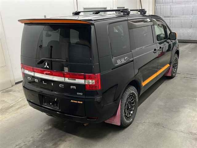 MITSUBISHI DELICA D5 2018