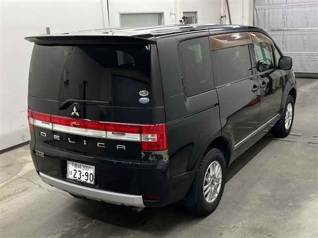 MITSUBISHI DELICA D5 2009