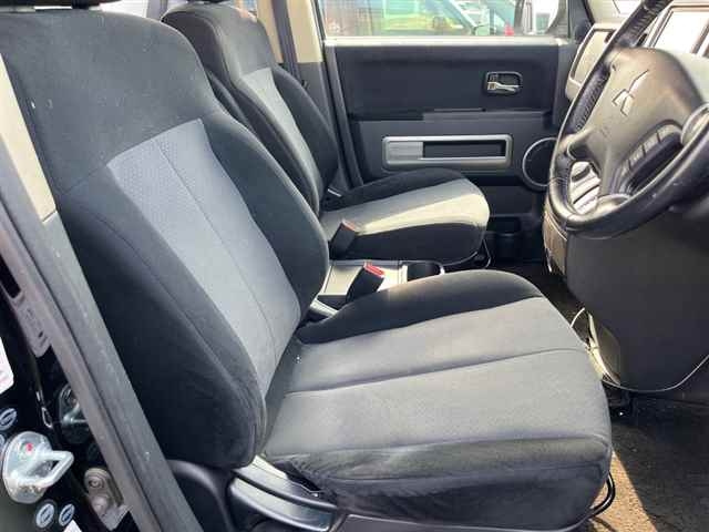 MITSUBISHI DELICA D5 2009