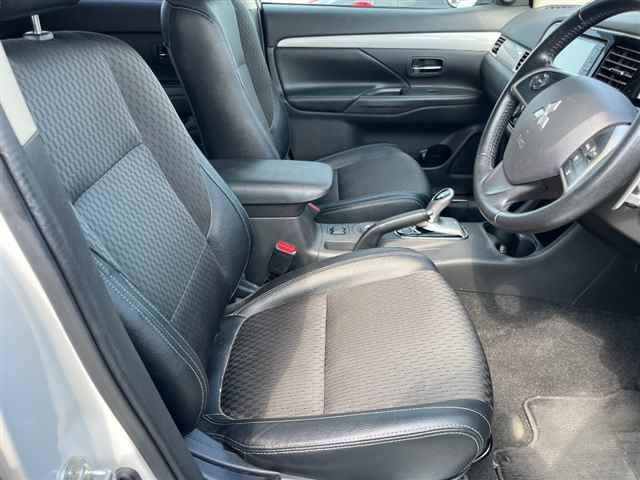 MITSUBISHI OUTLANDER PHEV 2015