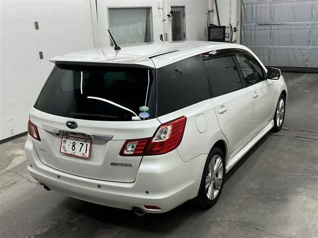 SUBARU EXIGA 2012