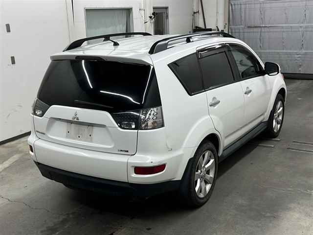 MITSUBISHI OUTLANDER 2010