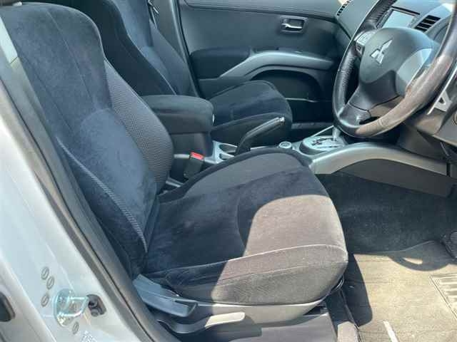 MITSUBISHI OUTLANDER 2010