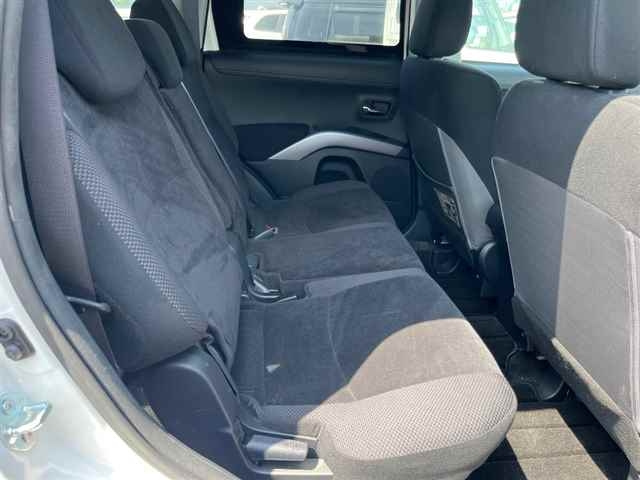 MITSUBISHI OUTLANDER 2010