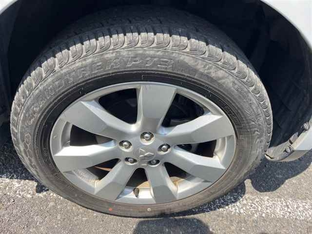 MITSUBISHI OUTLANDER 2010